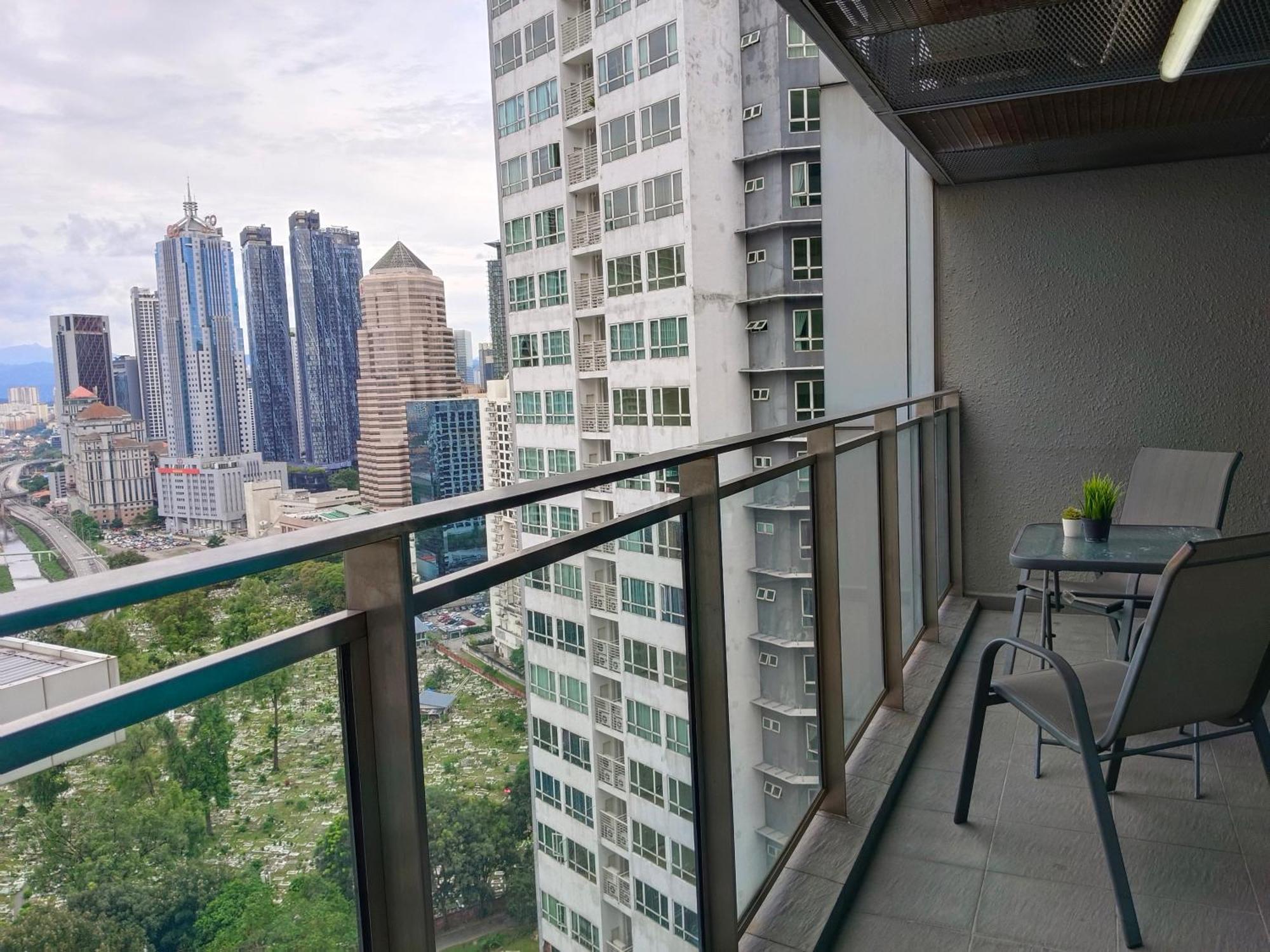 Klcc Dorm Hostel Kuala Lumpur Bagian luar foto