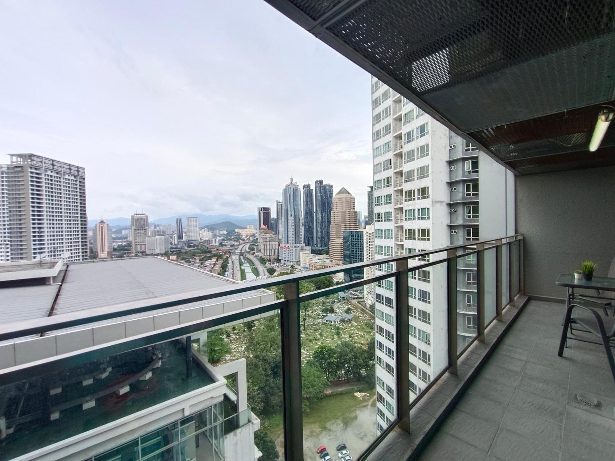 Klcc Dorm Hostel Kuala Lumpur Bagian luar foto